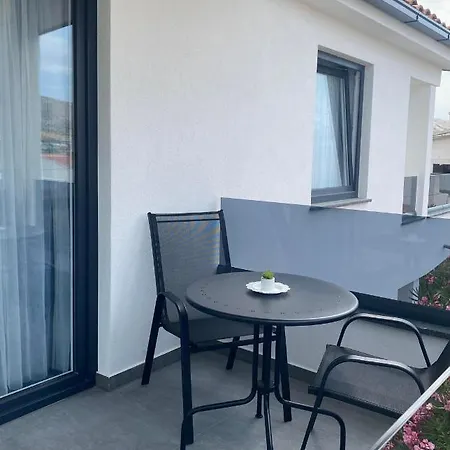 A&s Apartman Pag Town