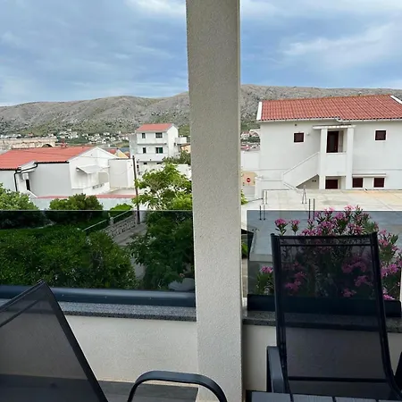Apartment A&s
